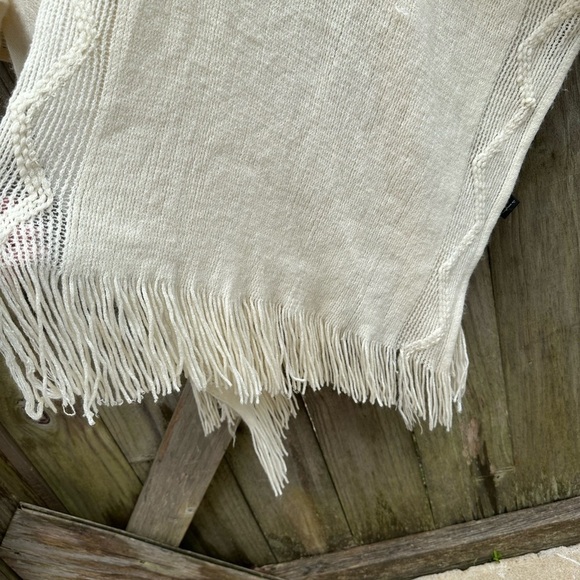 Do Everything in Love Boho Crocheted Knit Fringe Trim Kimono Cardigan Sweater - Picture 13 of 16